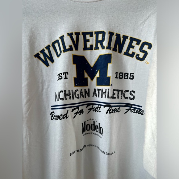Wolverines Michigan Athletics x Modelo T Shirt - Picture 4 of 6
